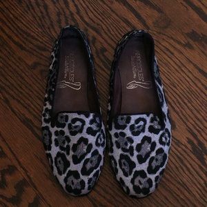 Leopard print flats
